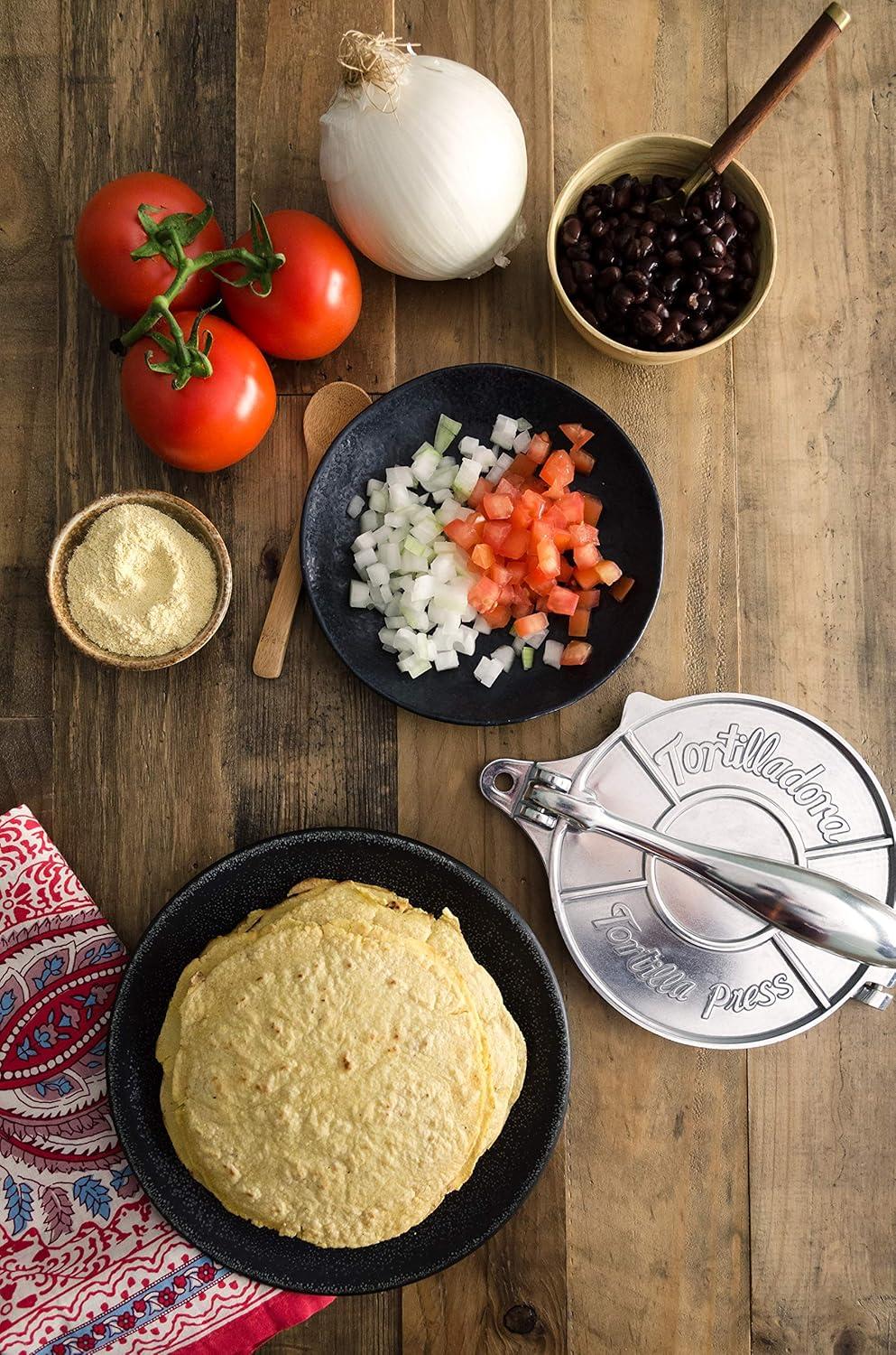 imageBobs Red Mill Organic Masa Harina Flour 24oz Pack of 4 Non GMO Vegan Kosher24 Ounce Pack of 1